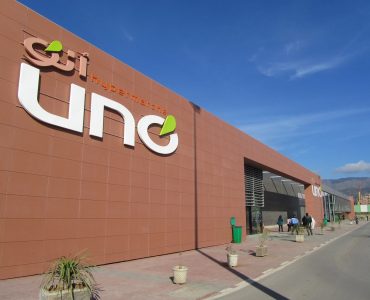09 magasins UNO